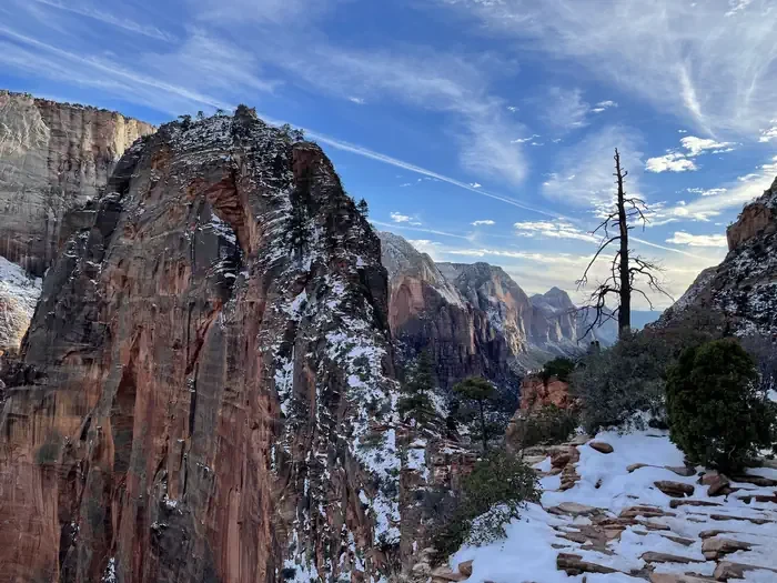 Angels Landing: Winter (Hikes on December 1 - February 28)