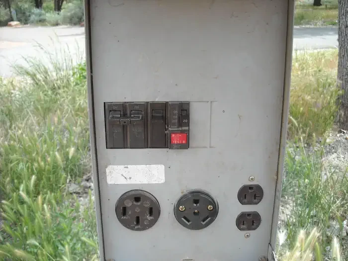 B054