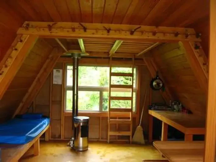 Swan Lake Cabin Petersburg