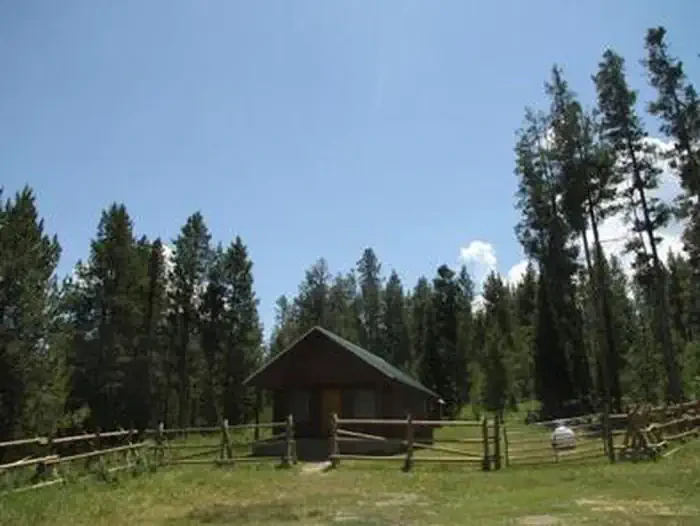 Caribou Mountain Guard Station