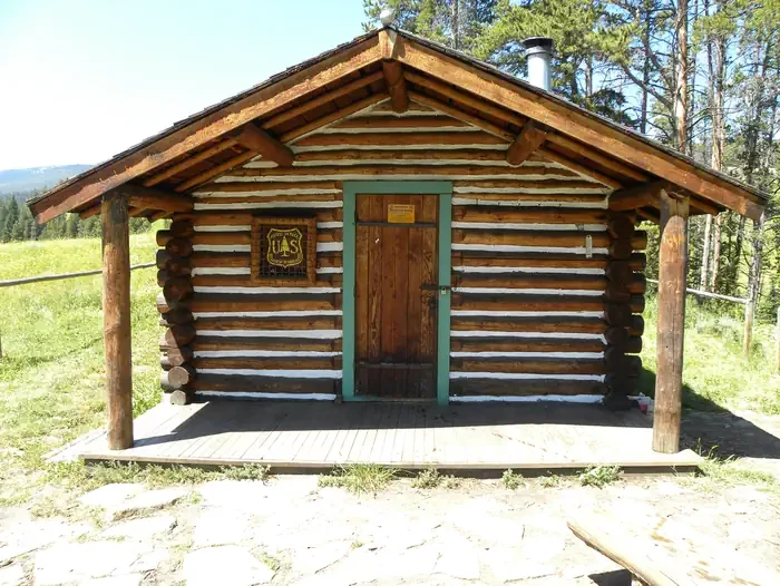 Wapiti Cabin
