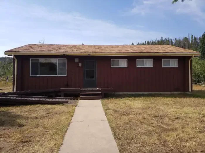 Bow River Ranger Station