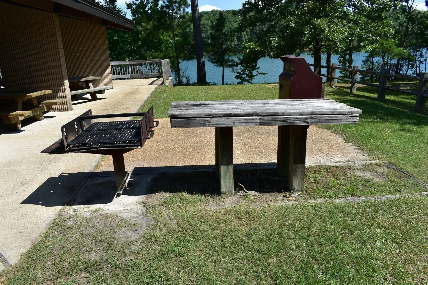 Oak Pavillion Group Picnic Area